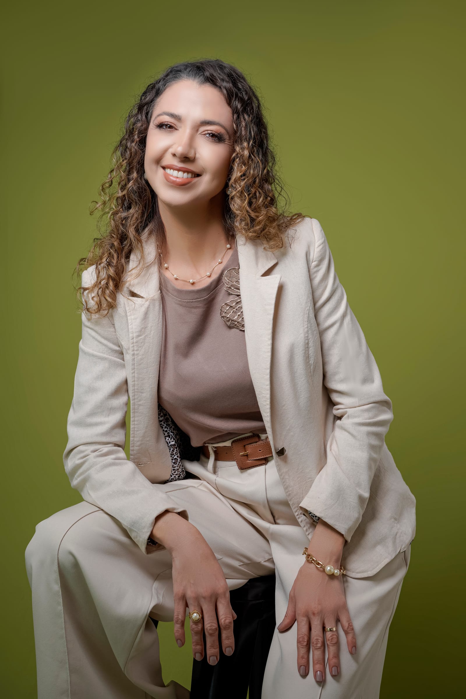 Dra. Tièrëna com energia e confiança